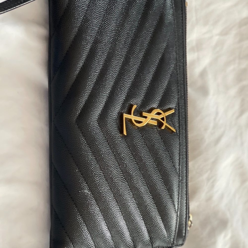 YSL clutch - Picture 1 of 1